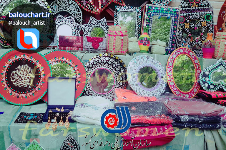 نمایشگاه صنایع دستی مهارت‌آموختگان زن در شهرستان نیکشهر